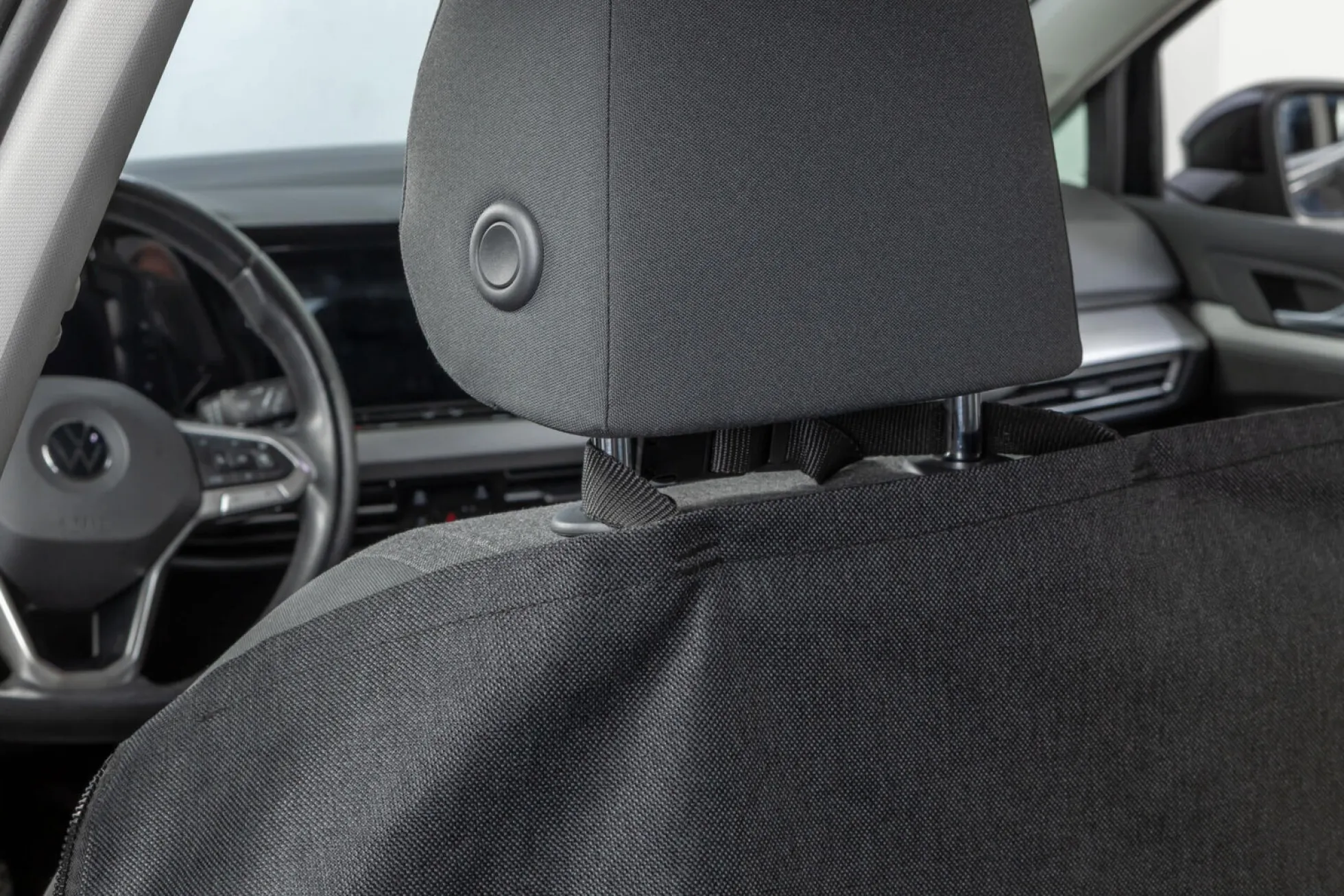 Couverture pour sièges de voiture, avec panneaux latéraux, séparable 1