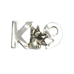Pin's K9 avec tête de chien