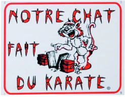 Plaque de garde "notre chat fait du karaté"